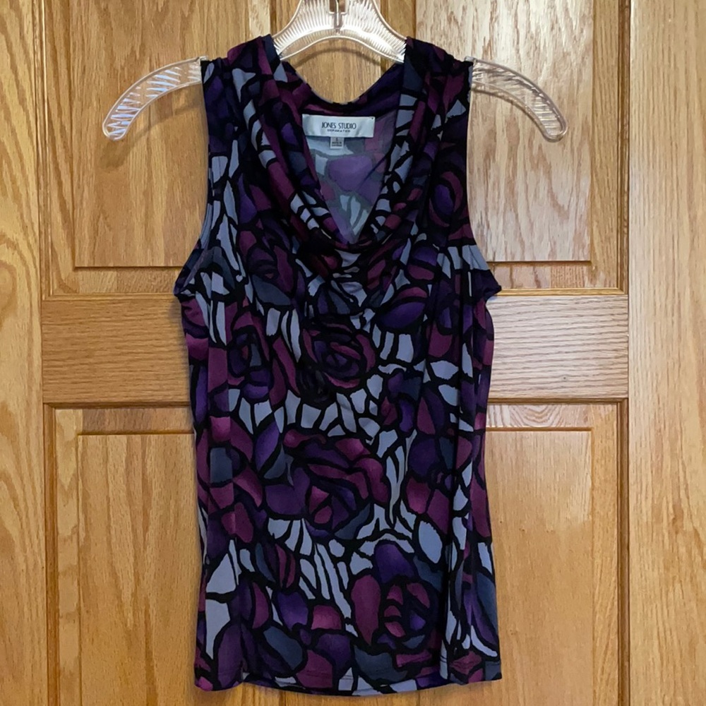 Jones sleeveless top